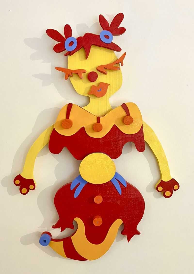 Dans mon cirque, y'a une sirène - a Sculpture & Installation by cynthia Barthelme